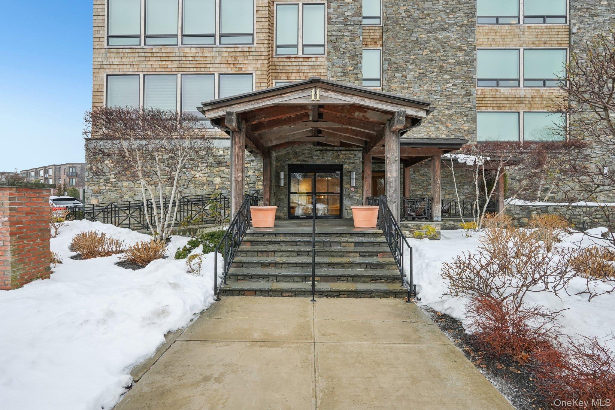 11 River Street Unit: 404