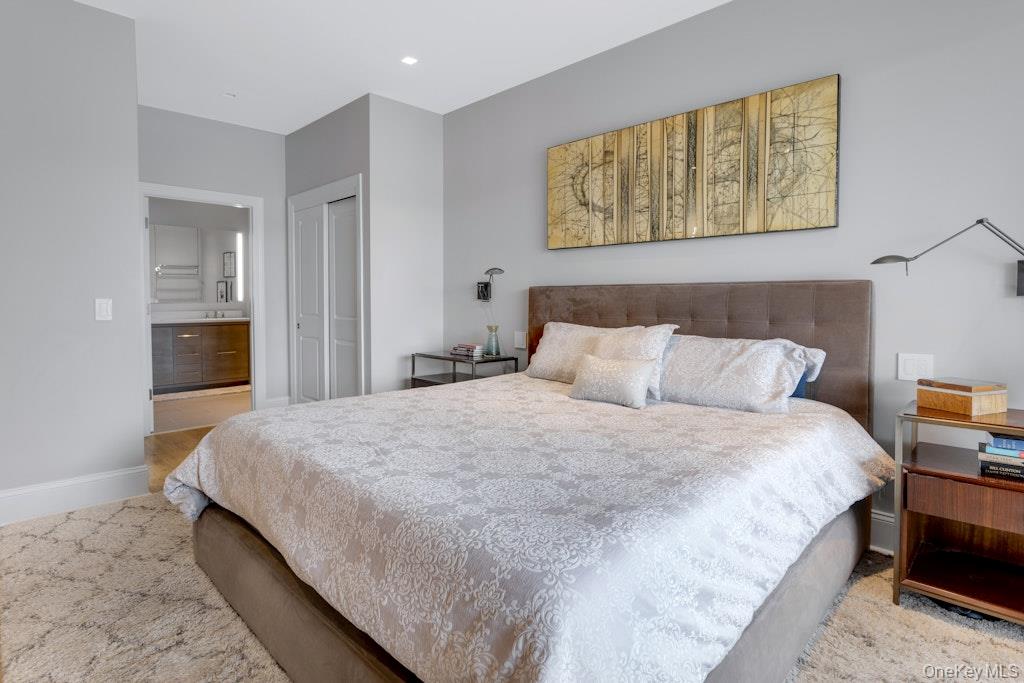 18 Rivers Edge - Unit 211 Drive Unit: 211