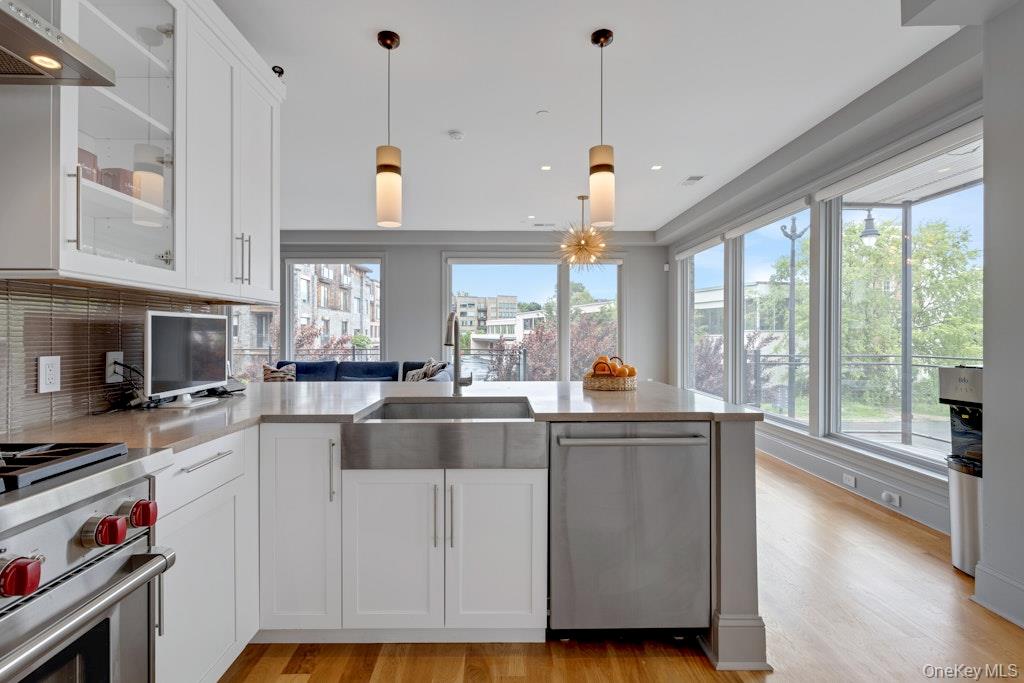 18 Rivers Edge - Unit 211 Drive Unit: 211