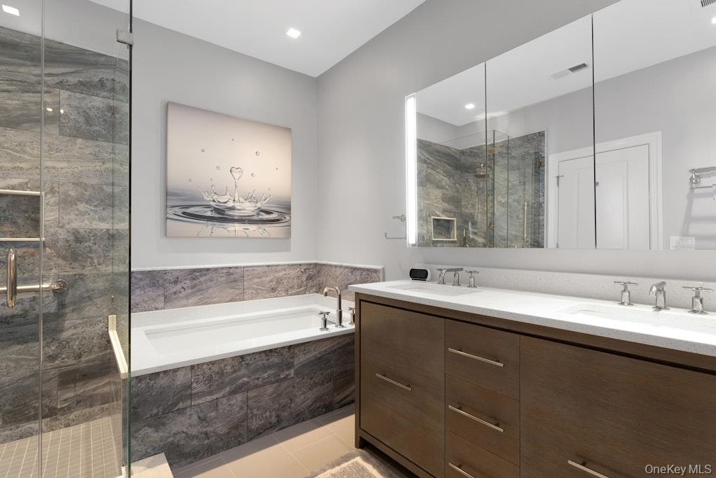 18 Rivers Edge - Unit 211 Drive Unit: 211
