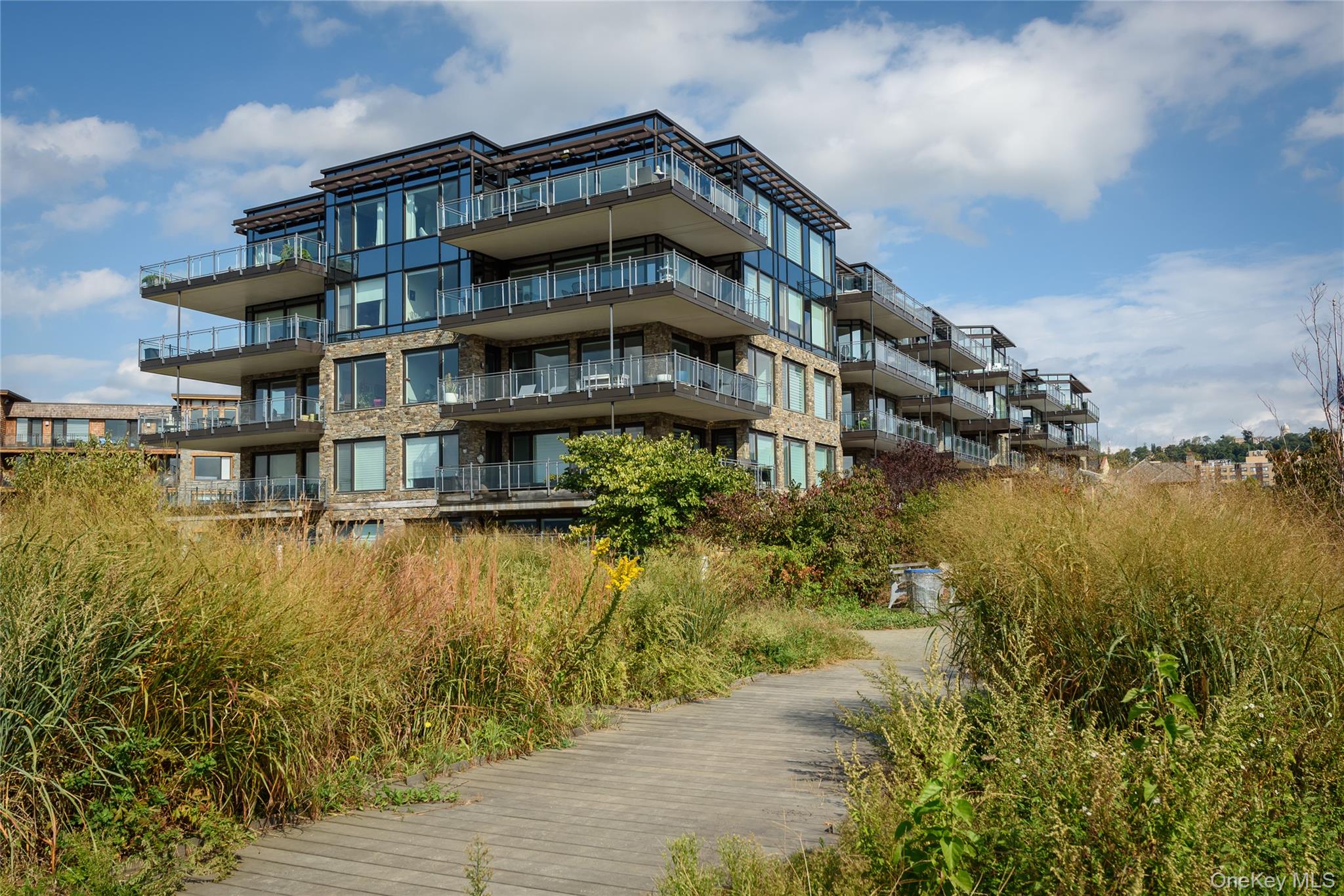 18 Rivers Edge - Unit 211 Drive Unit: 211