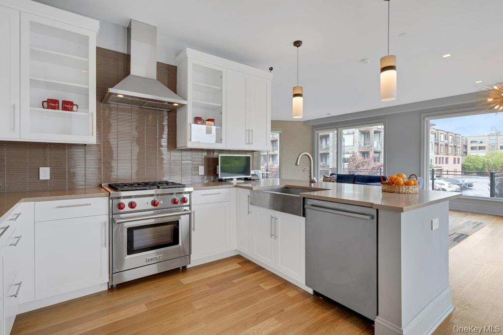 18 Rivers Edge - Unit 211 Drive Unit: 211