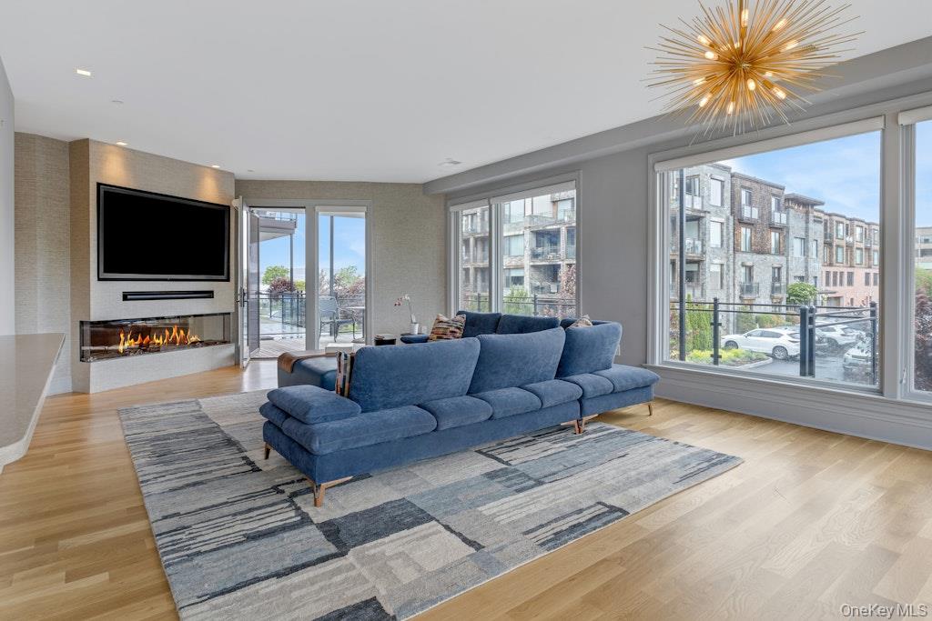 18 Rivers Edge - Unit 211 Drive Unit: 211