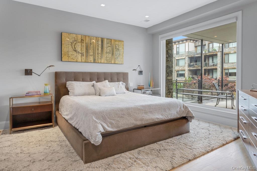 18 Rivers Edge - Unit 211 Drive Unit: 211
