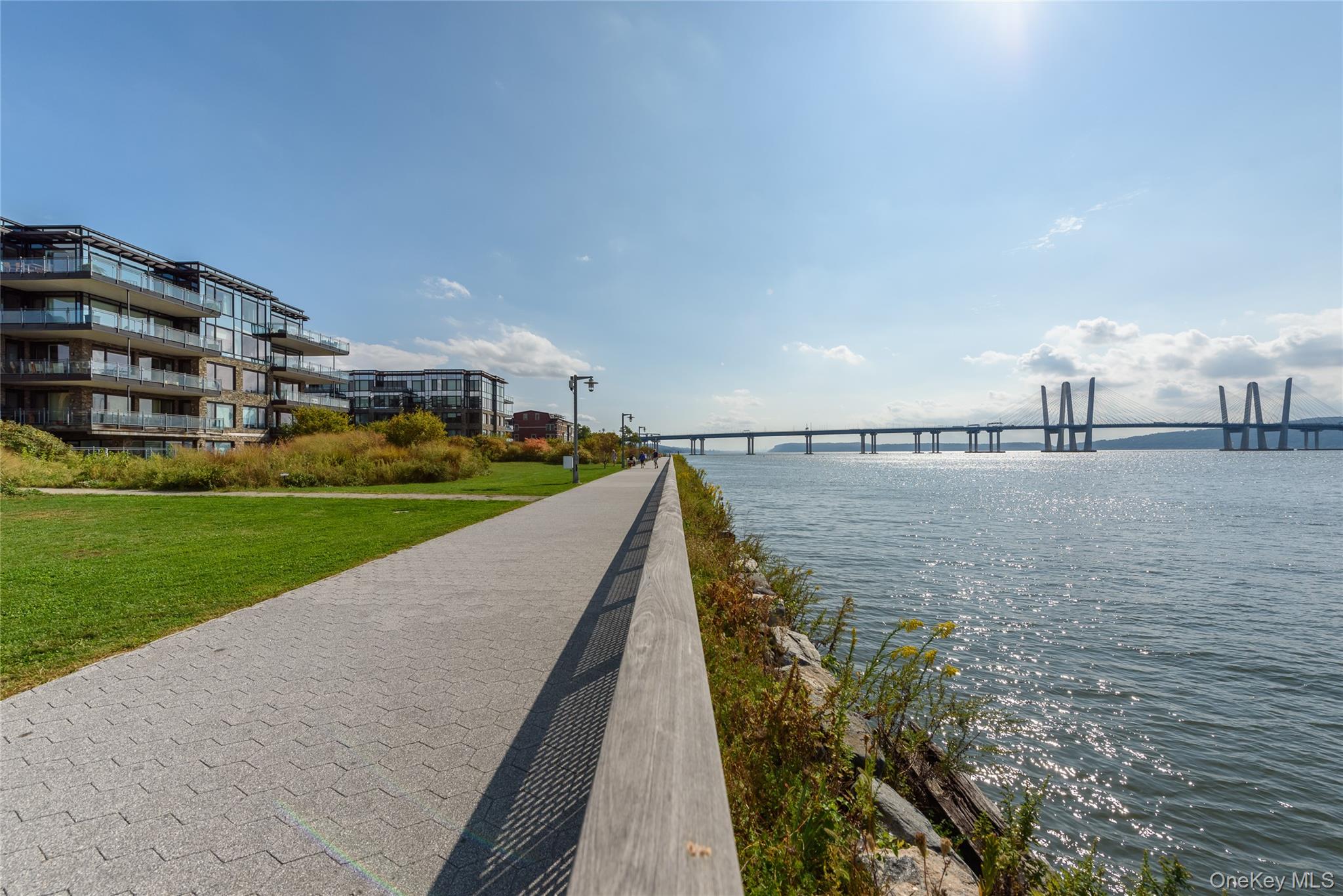 18 Rivers Edge - Unit 211 Drive Unit: 211
