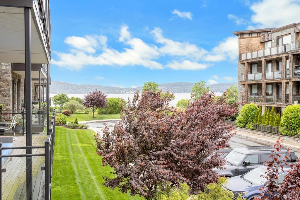 18 Rivers Edge - Unit 211 Drive Unit: 211