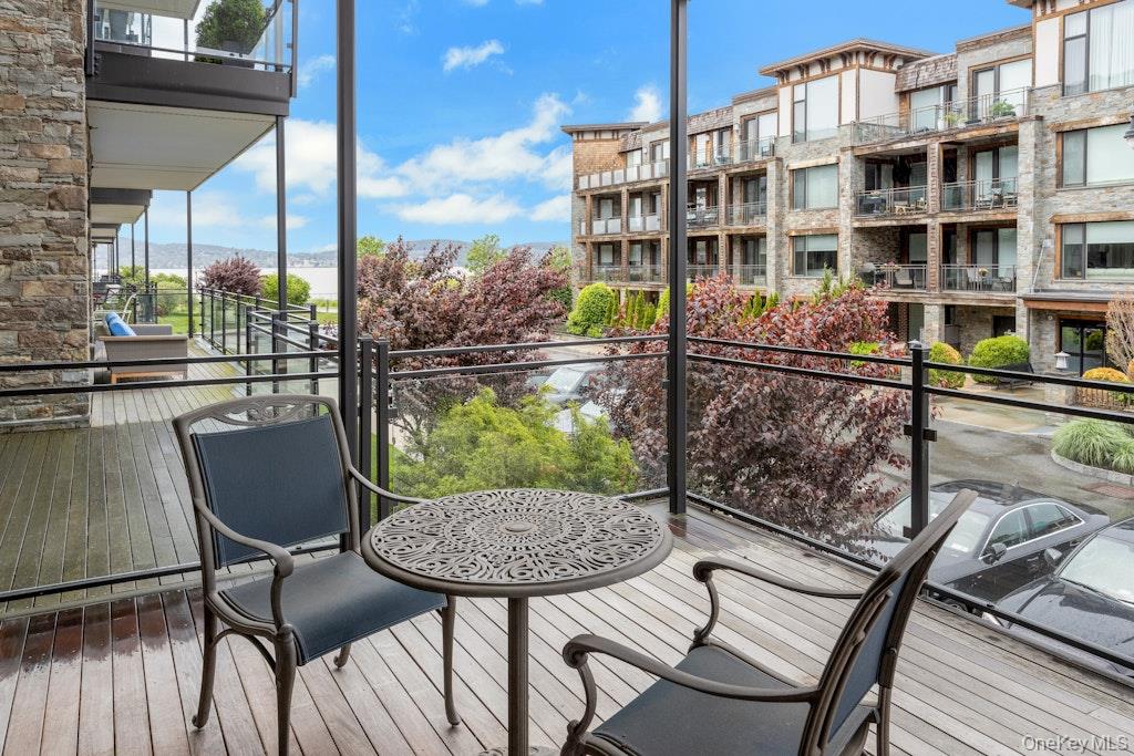 18 Rivers Edge - Unit 211 Drive Unit: 211