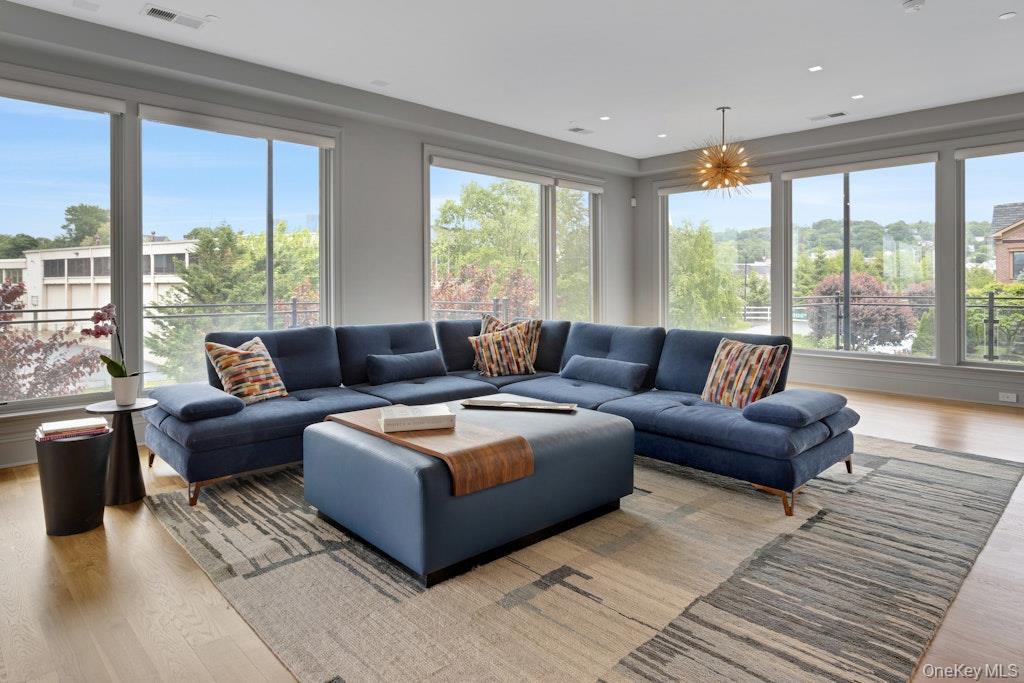 18 Rivers Edge - Unit 211 Drive Unit: 211