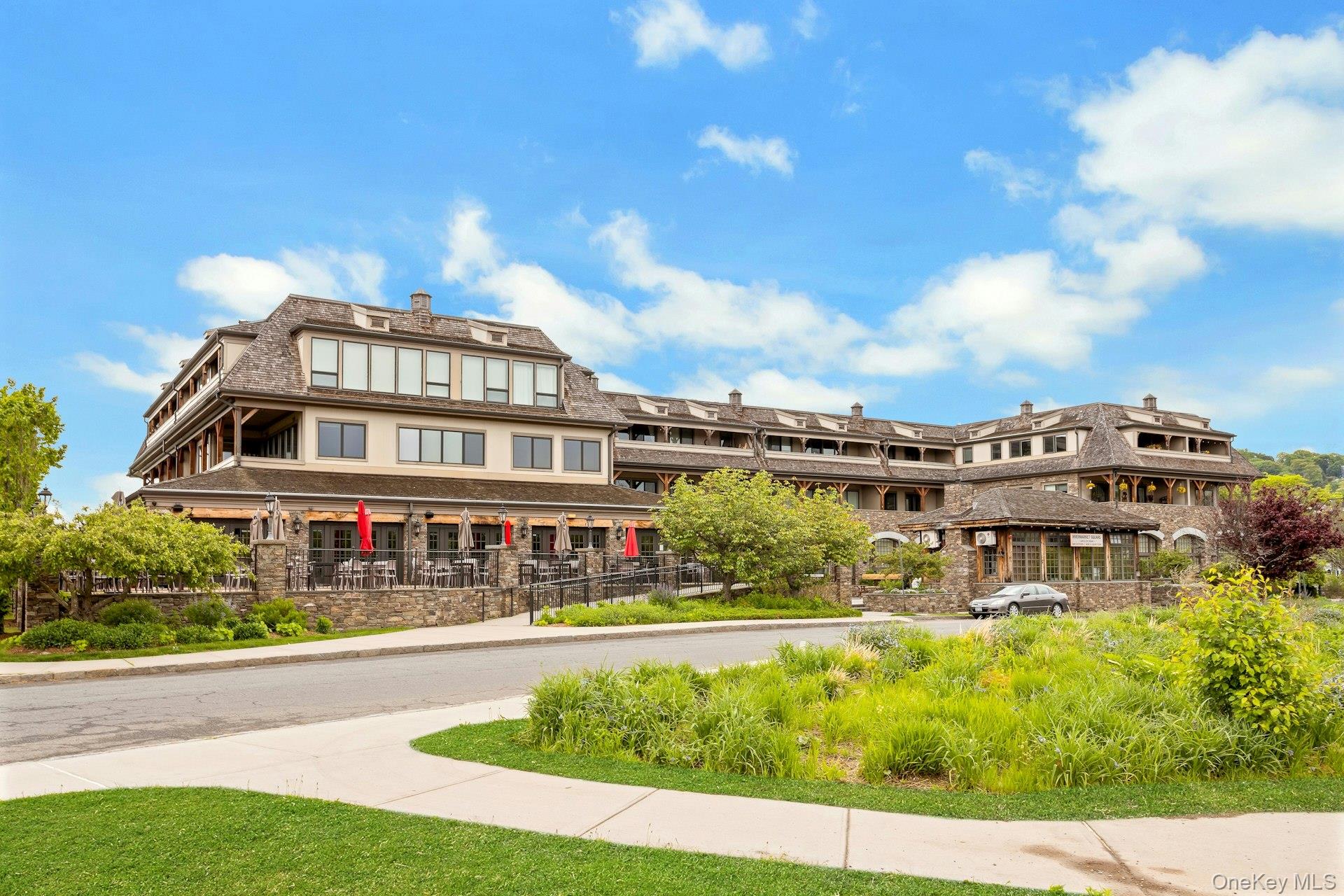 127 W Main Street Unit: 201