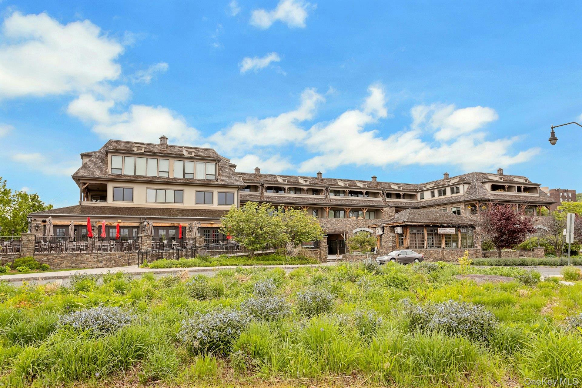127 W Main Street Unit: 201