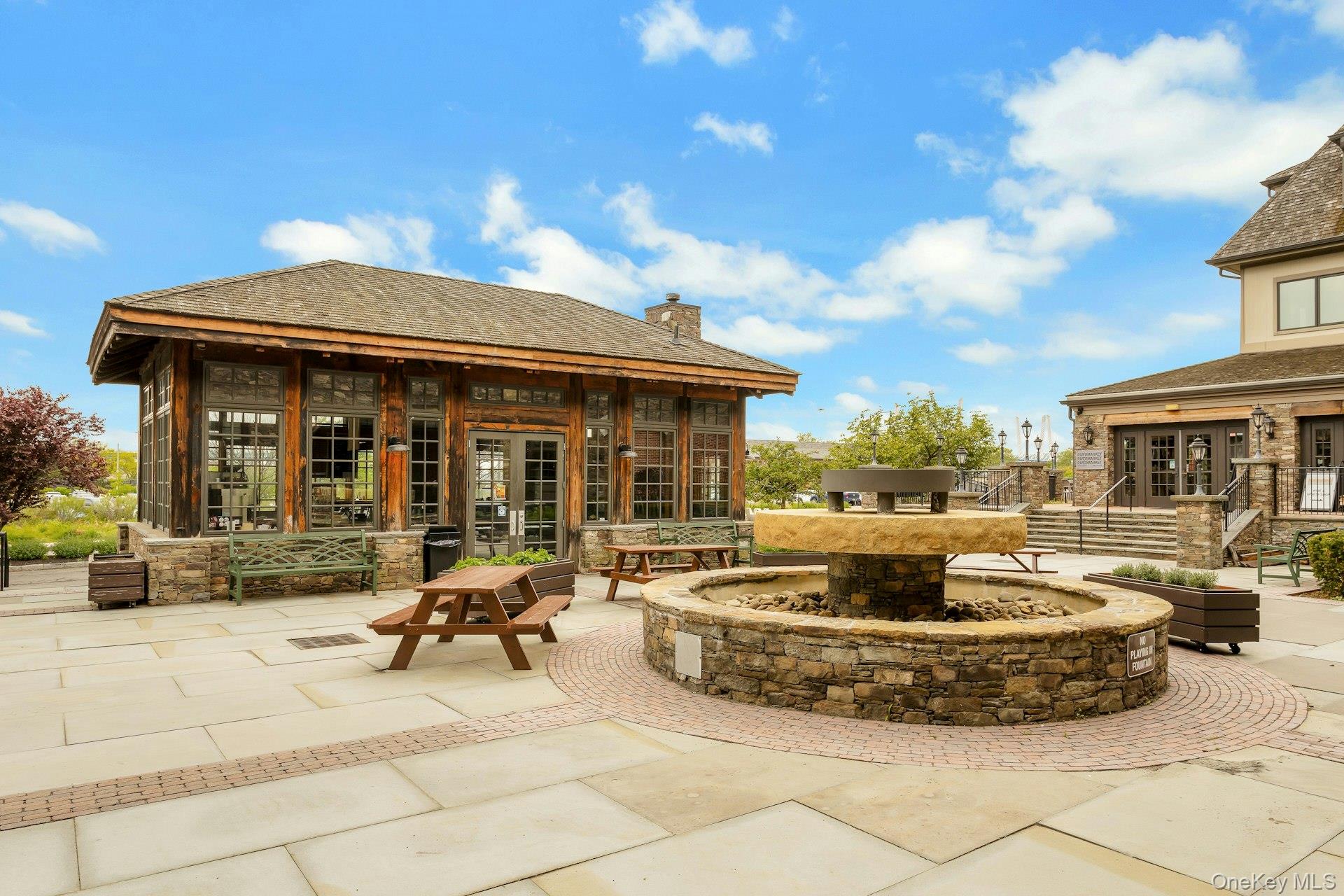 127 W Main Street Unit: 201