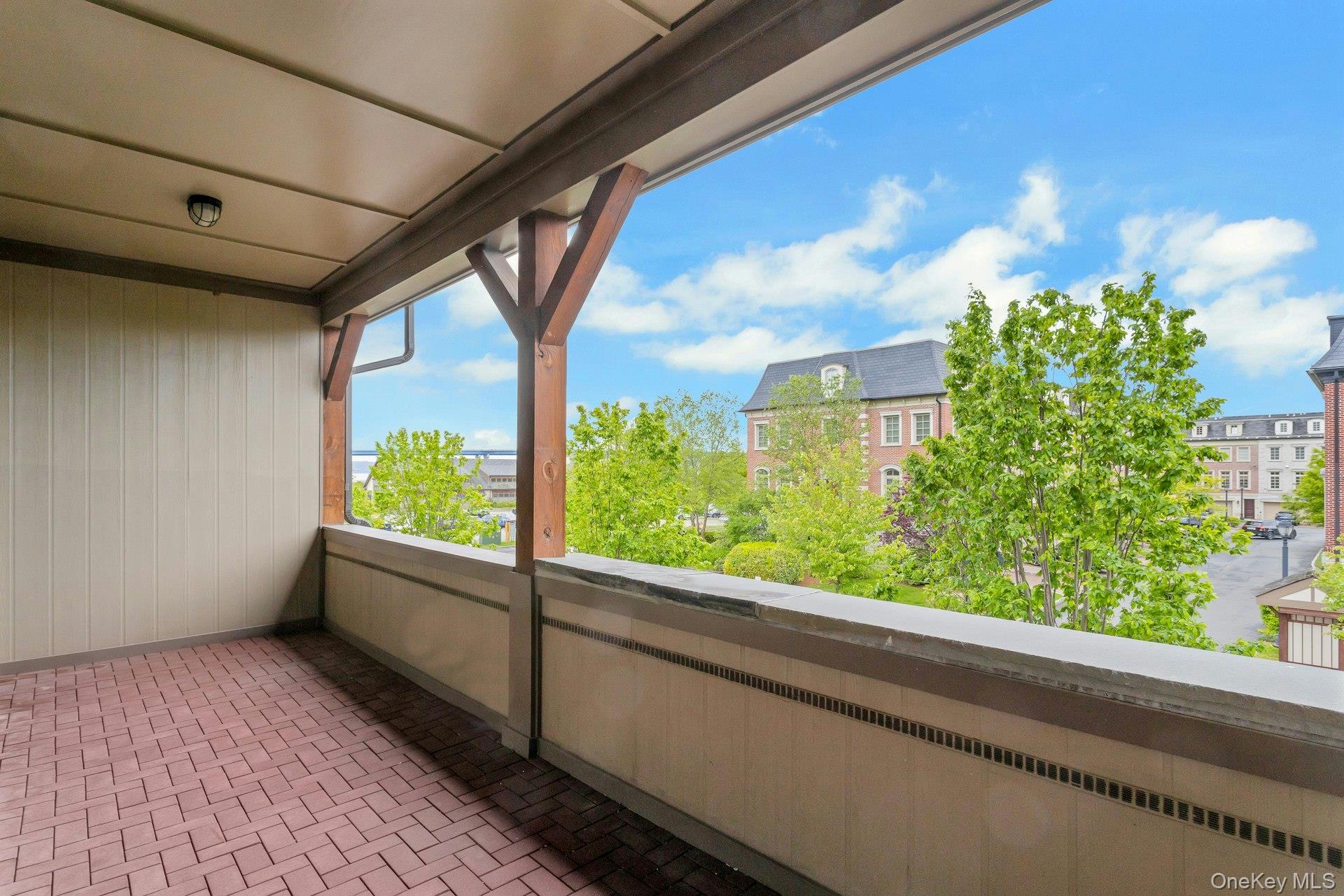127 W Main Street Unit: 201