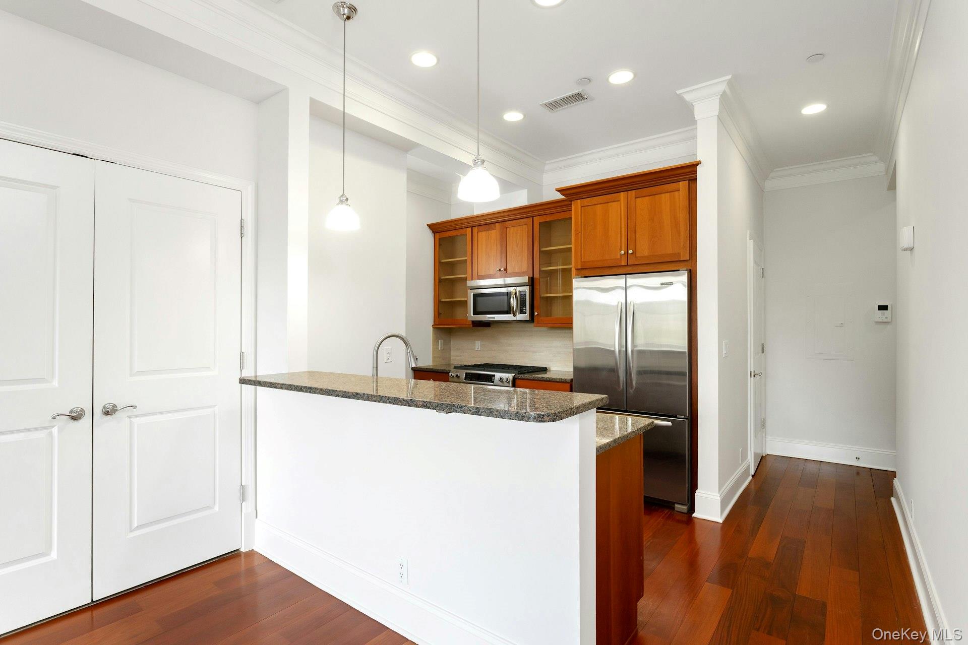 127 W Main Street Unit: 201