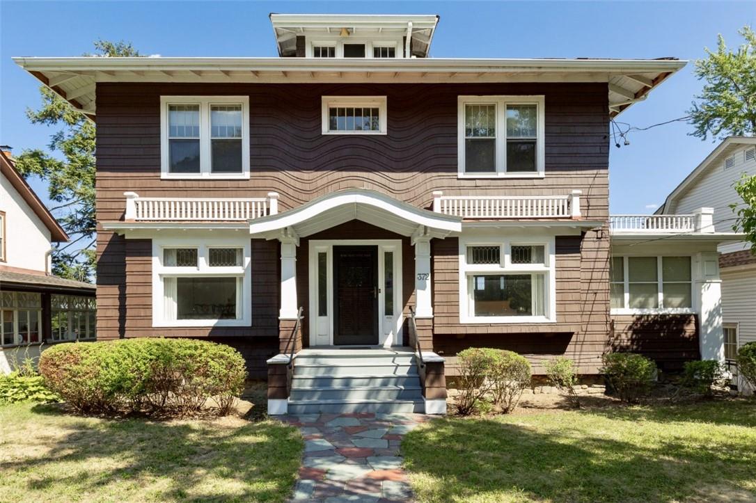 372 Grand Street