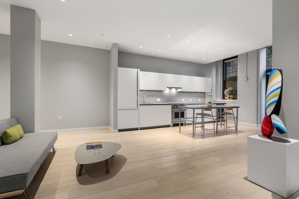 346 Congress Street # 108
