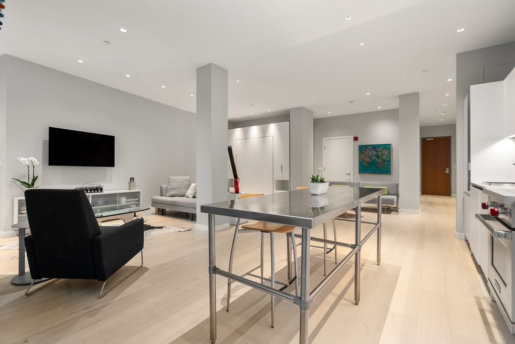 346 Congress Street # 108