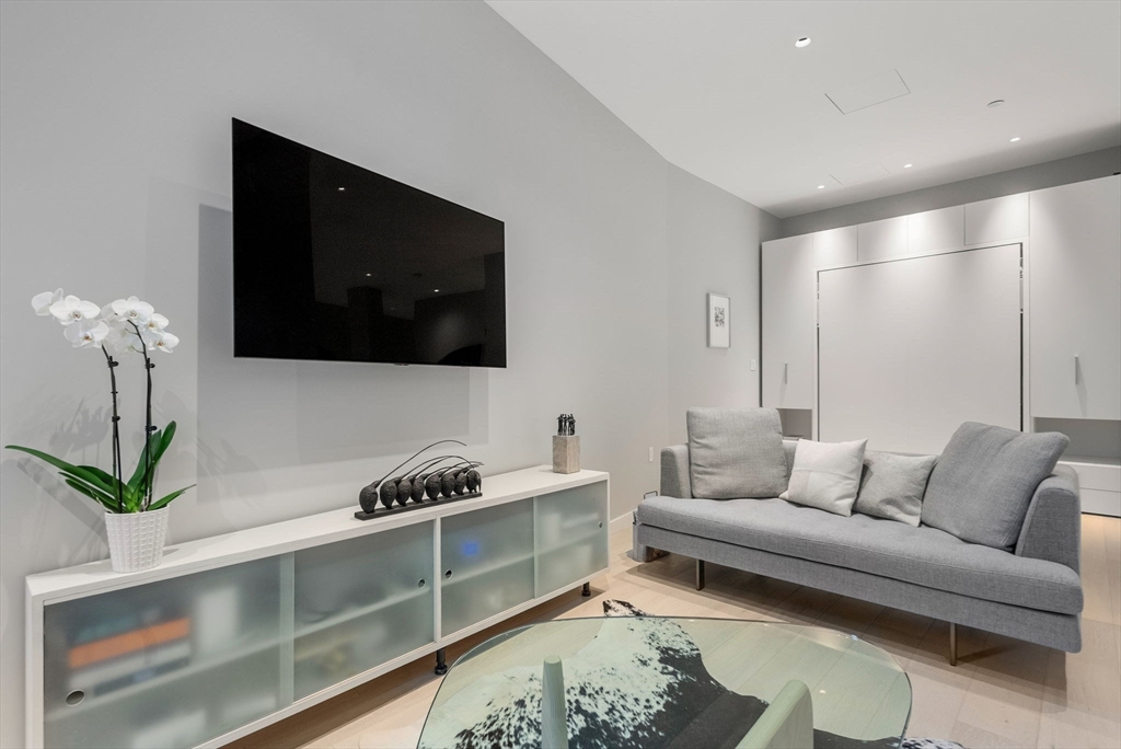 346 Congress Street # 108
