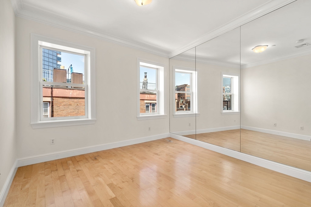 101 Prince Street # 1 Unit: PH-1