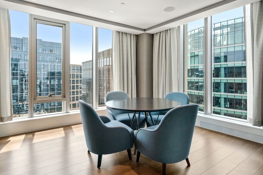 133 Seaport Blvd # 917