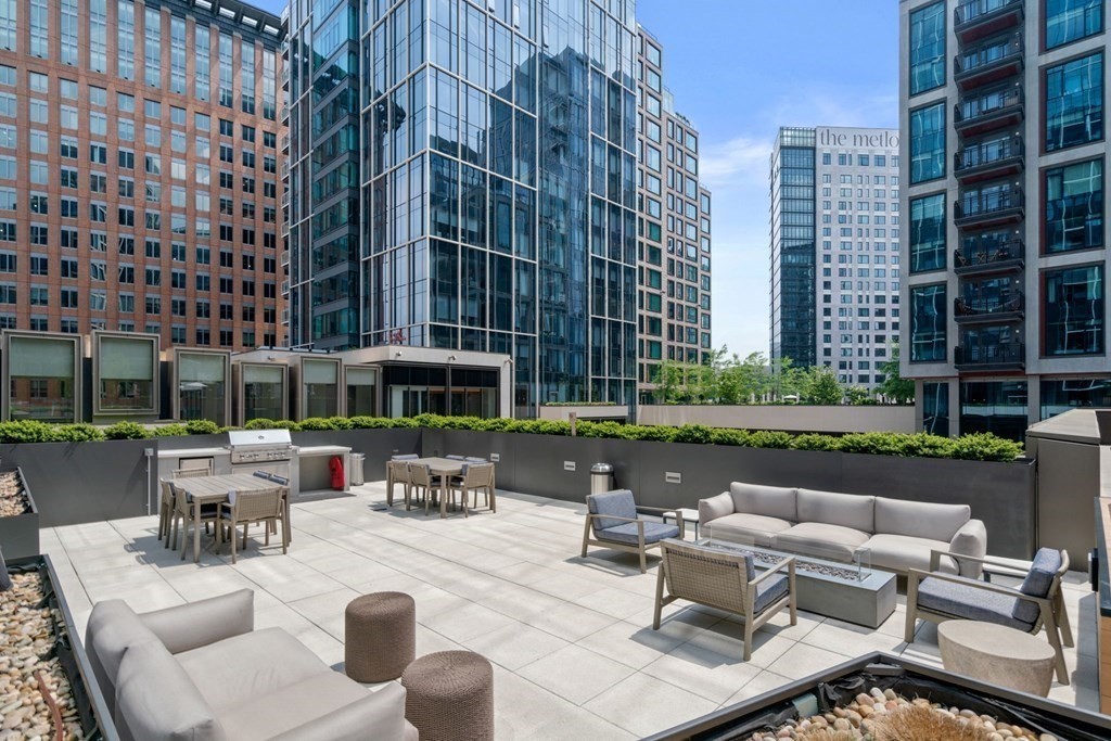 133 Seaport Blvd # 917
