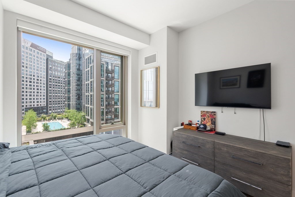 133 Seaport Blvd # 917