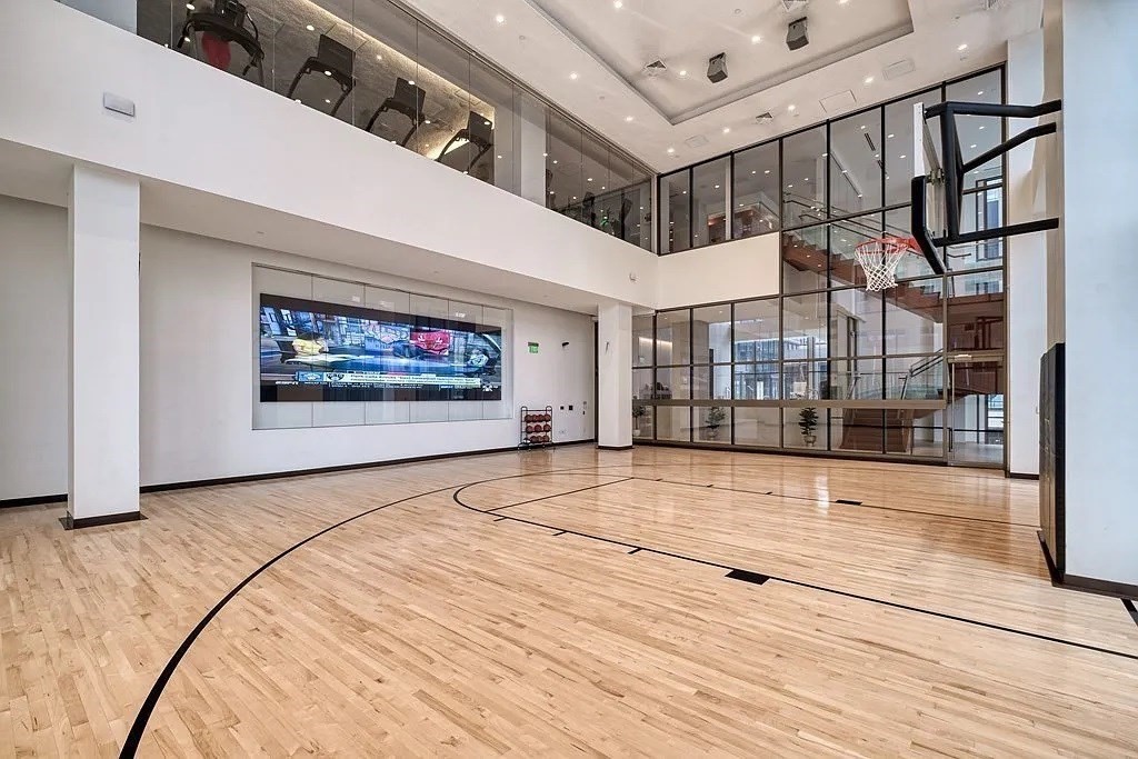 133 Seaport Blvd # 917
