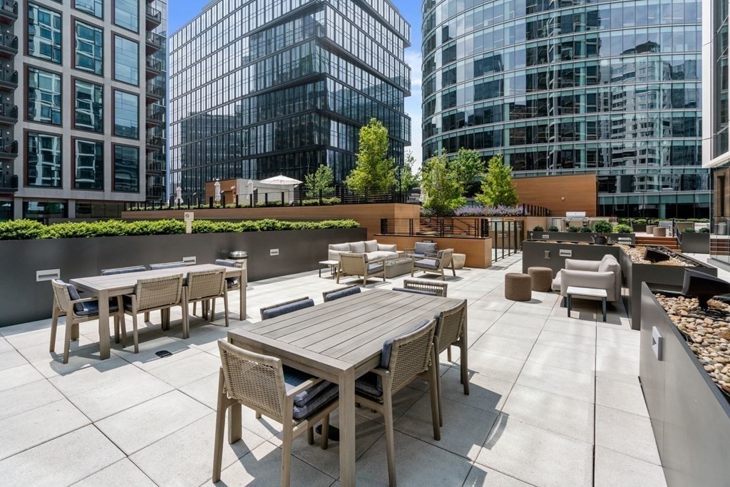 133 Seaport Blvd # 917
