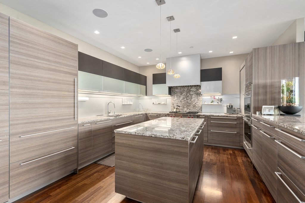 500 Atlantic Ave Unit: PH20J