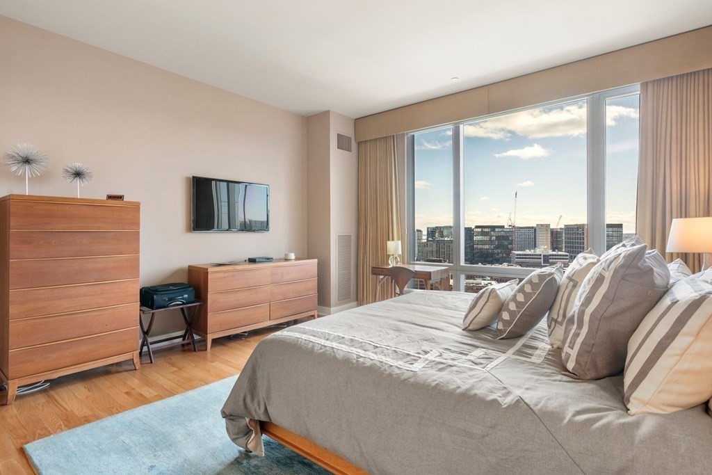 500 Atlantic Ave Unit: PH20J