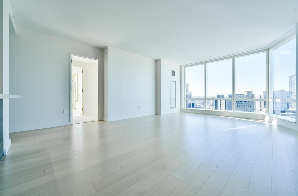 1 Franklin Street # 2610