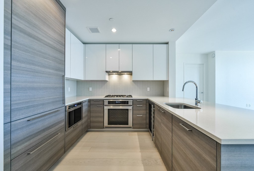 1 Franklin Street # 2610