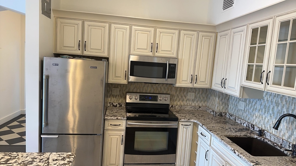 286 Beacon # 10