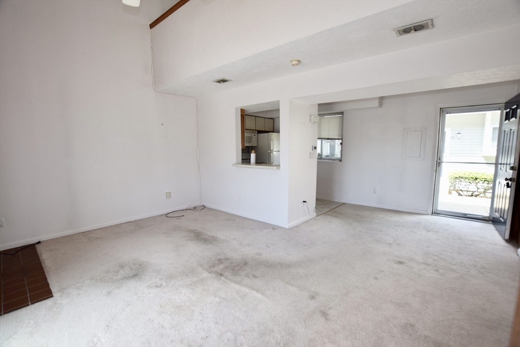 201 Lake St. # 32