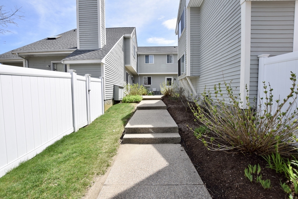 201 Lake St. # 32