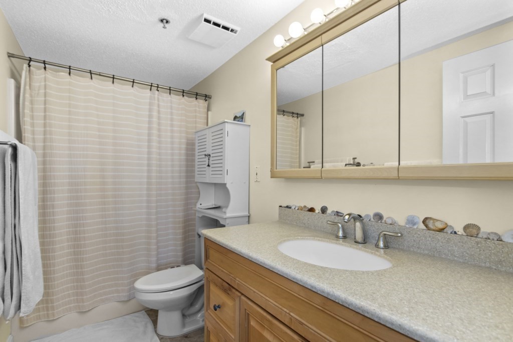 2456-2460 Massachusetts Ave # 403