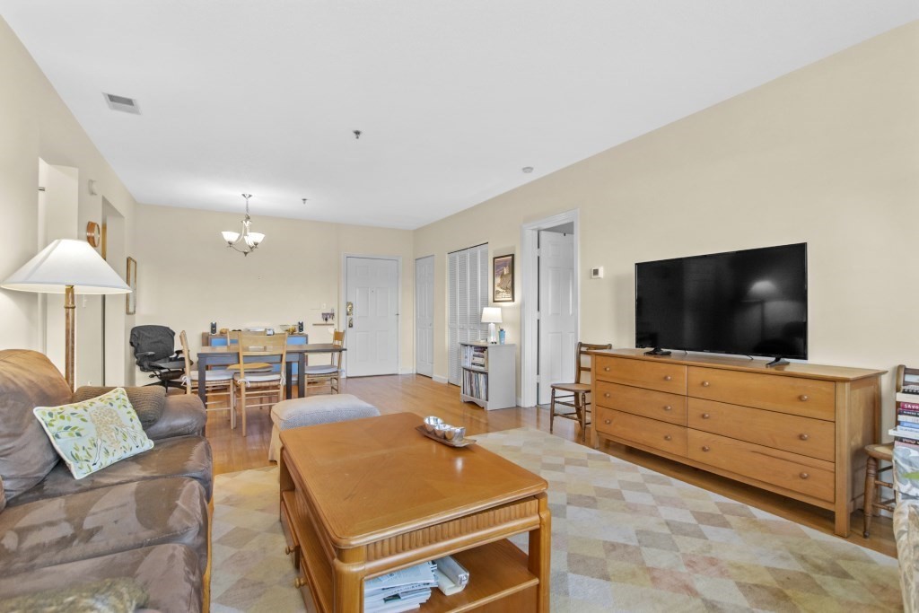 2456-2460 Massachusetts Ave # 403
