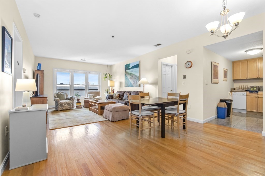 2456-2460 Massachusetts Ave # 403