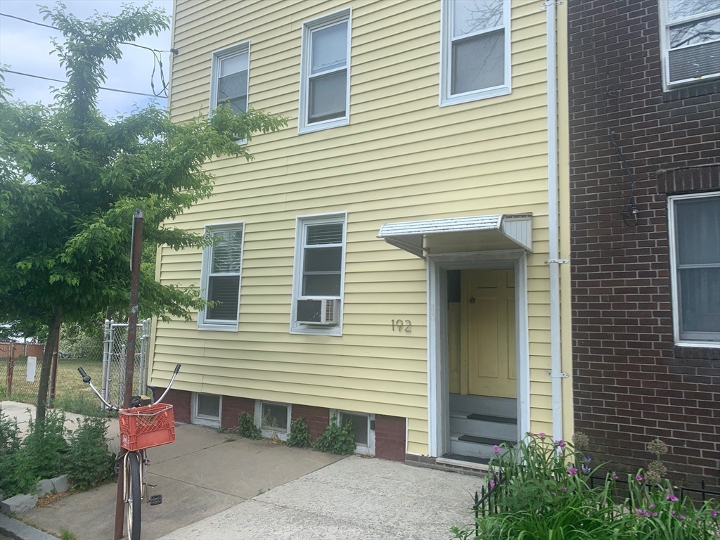 192 Everett St # 1