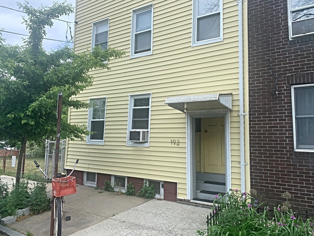 192 Everett St # 1