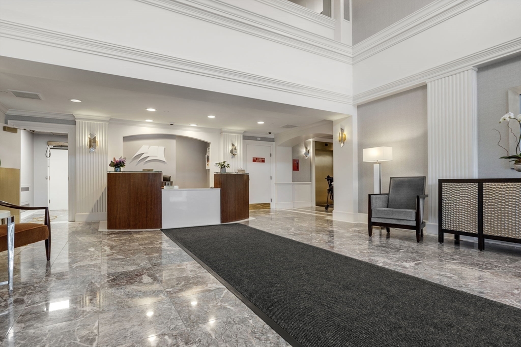 197 8th Street Unit: PH219