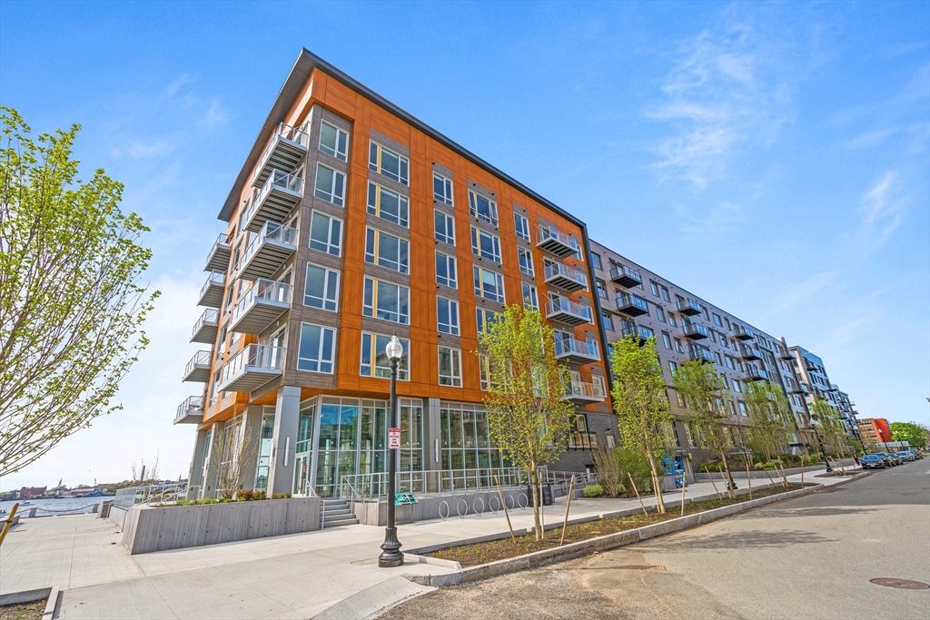 45 Lewis St # 416