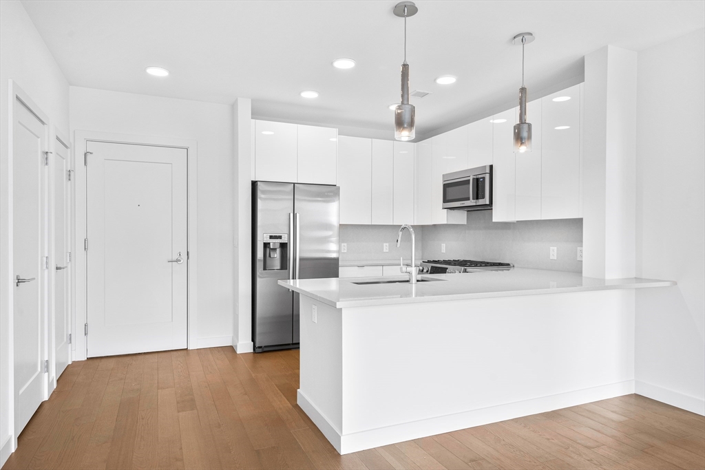 45 Lewis St # 416