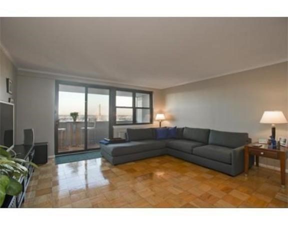 8 Whittier # 22A