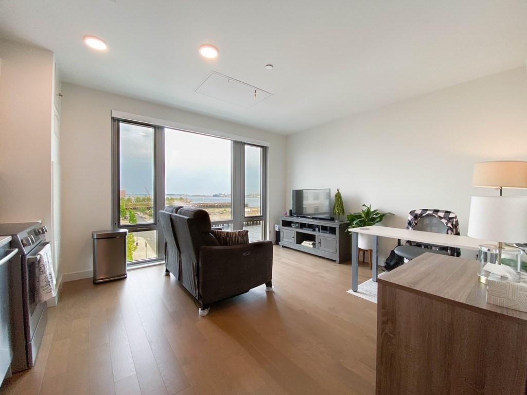 45 Lewis St # 508