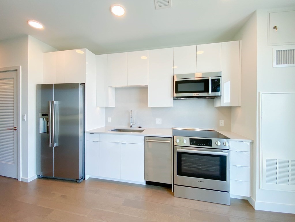 45 Lewis St # 508