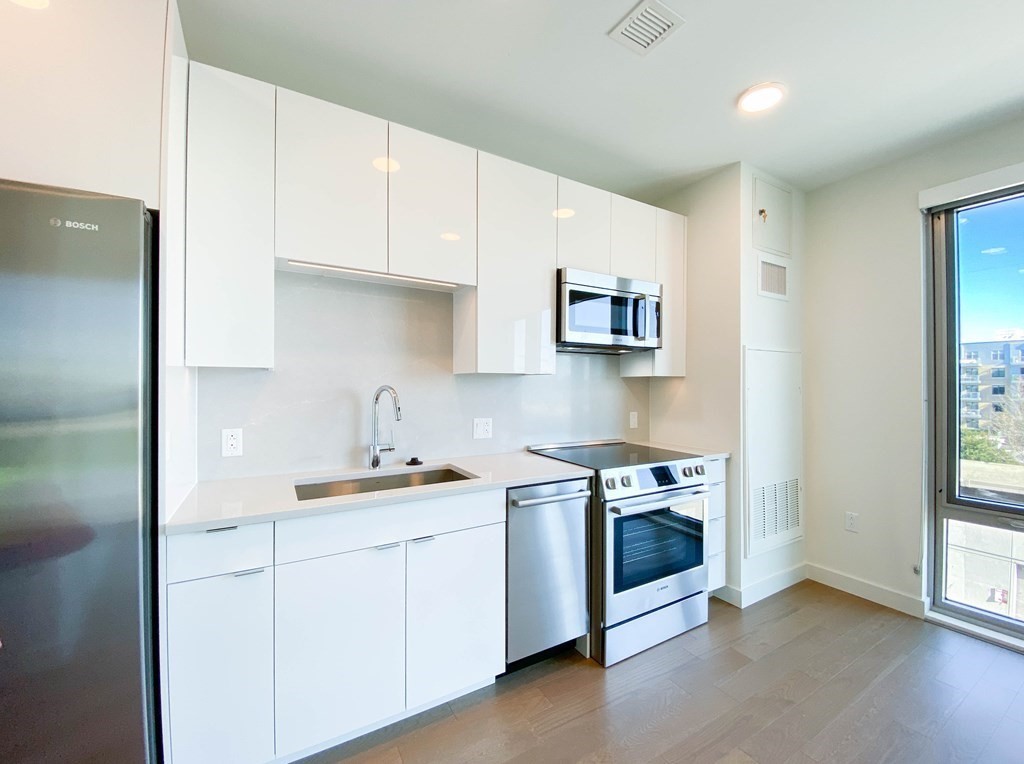45 Lewis St # 508