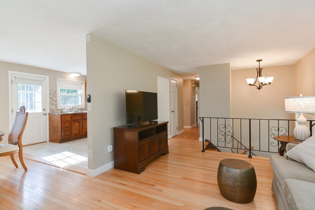 8 Catherine Dr