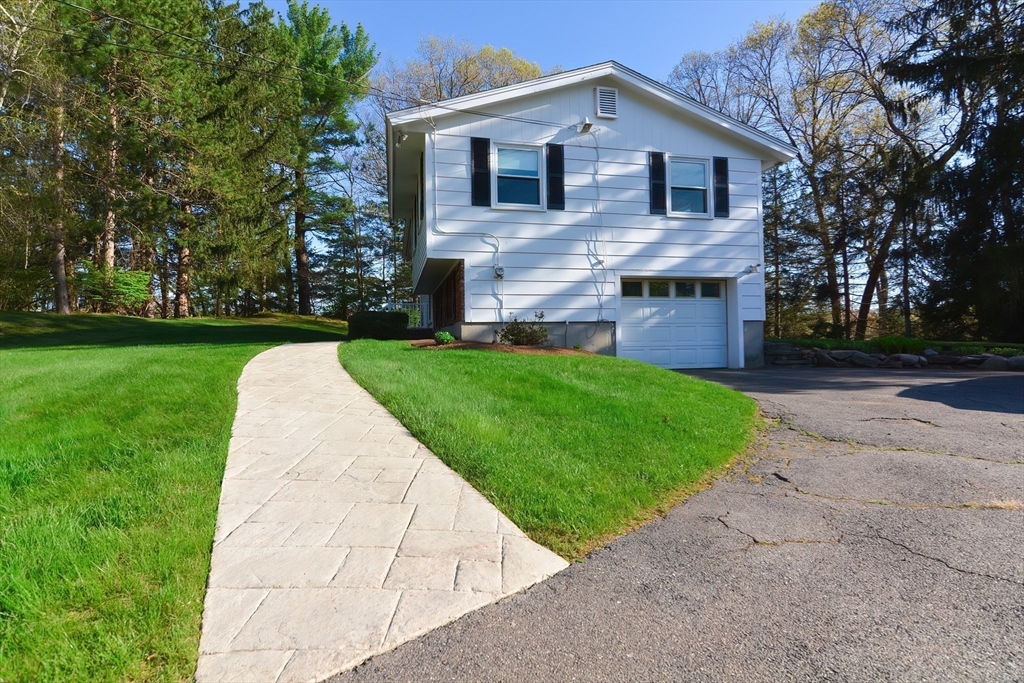 8 Catherine Dr