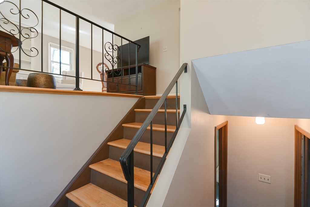 8 Catherine Dr