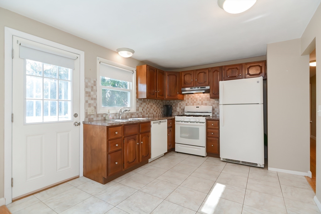 8 Catherine Dr